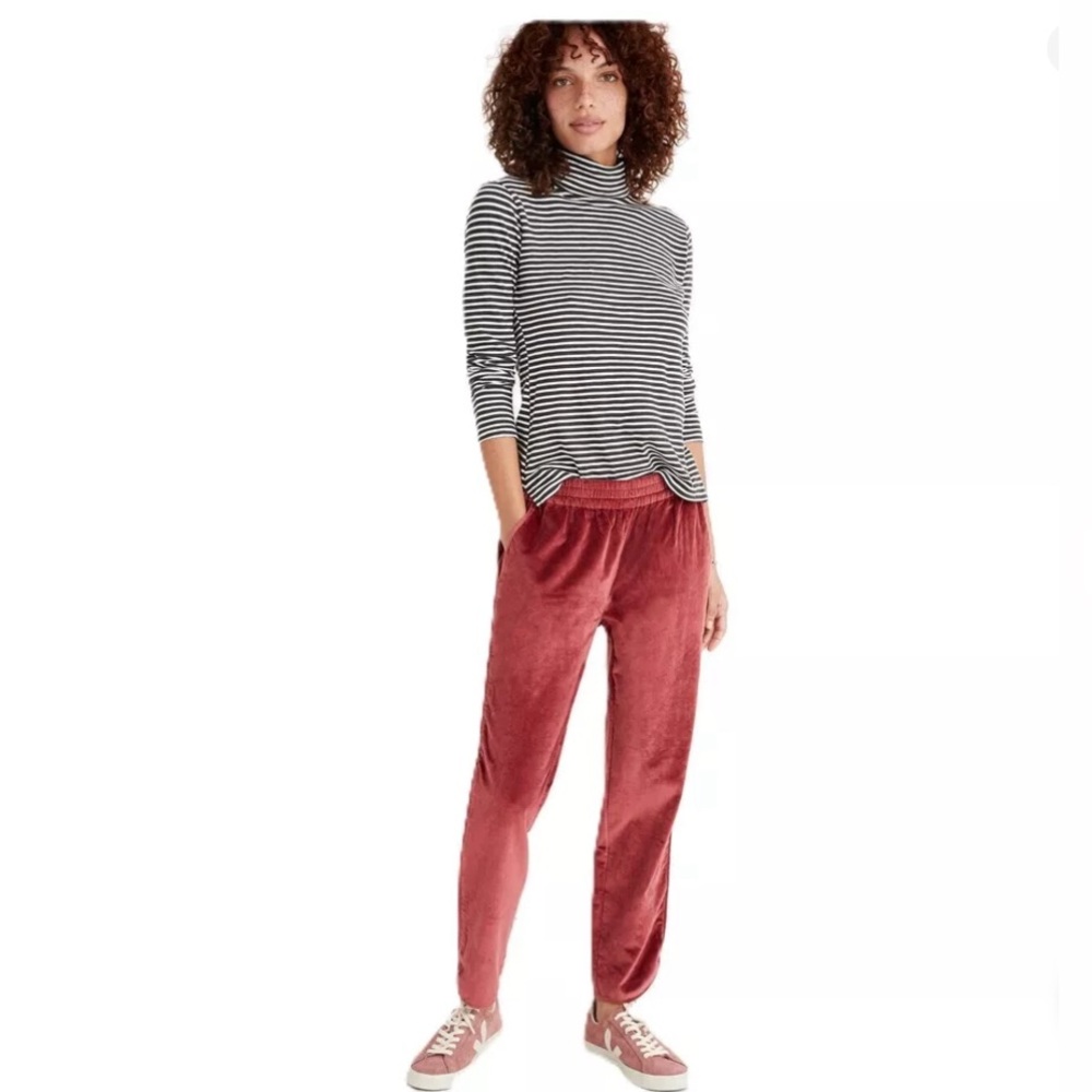 Madewell wine burgundy colored velvet pants